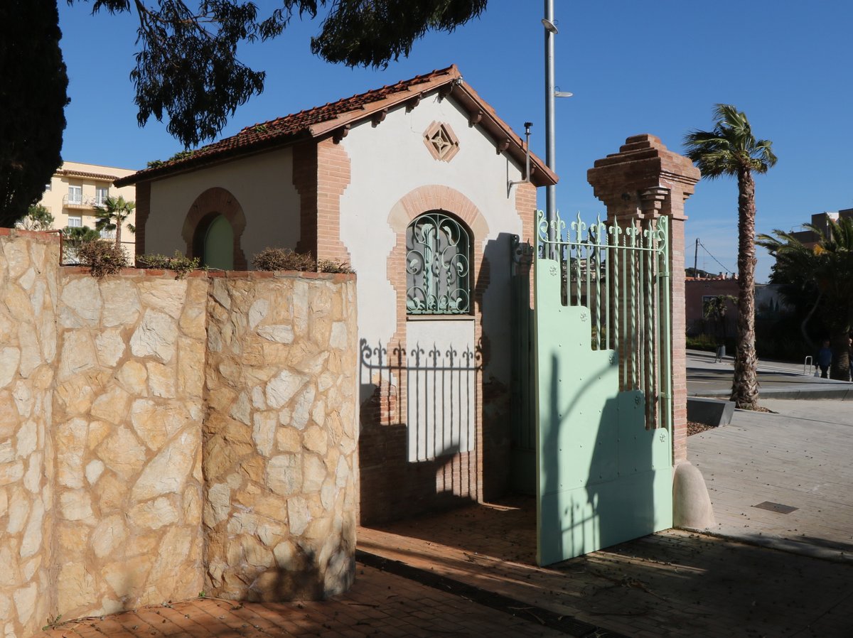 Sant Feliu de Guíxols. Asil Surís Mansion