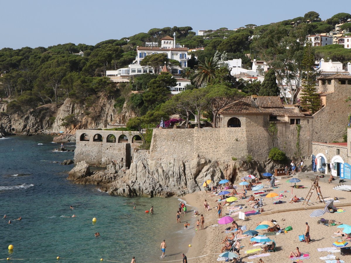 Calella de Palafrugell. Banys d'en Caixa