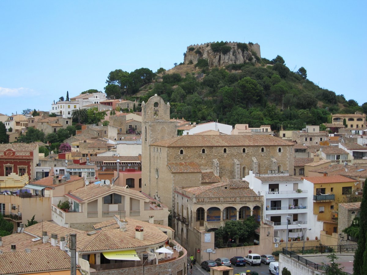 Begur. Castle of Begur (Castell de Begur)