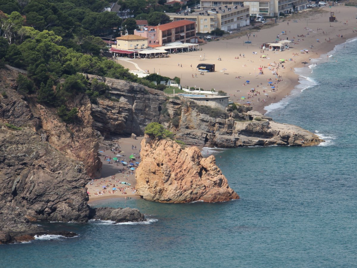 Sa Riera. Cala de l'Illa Roja