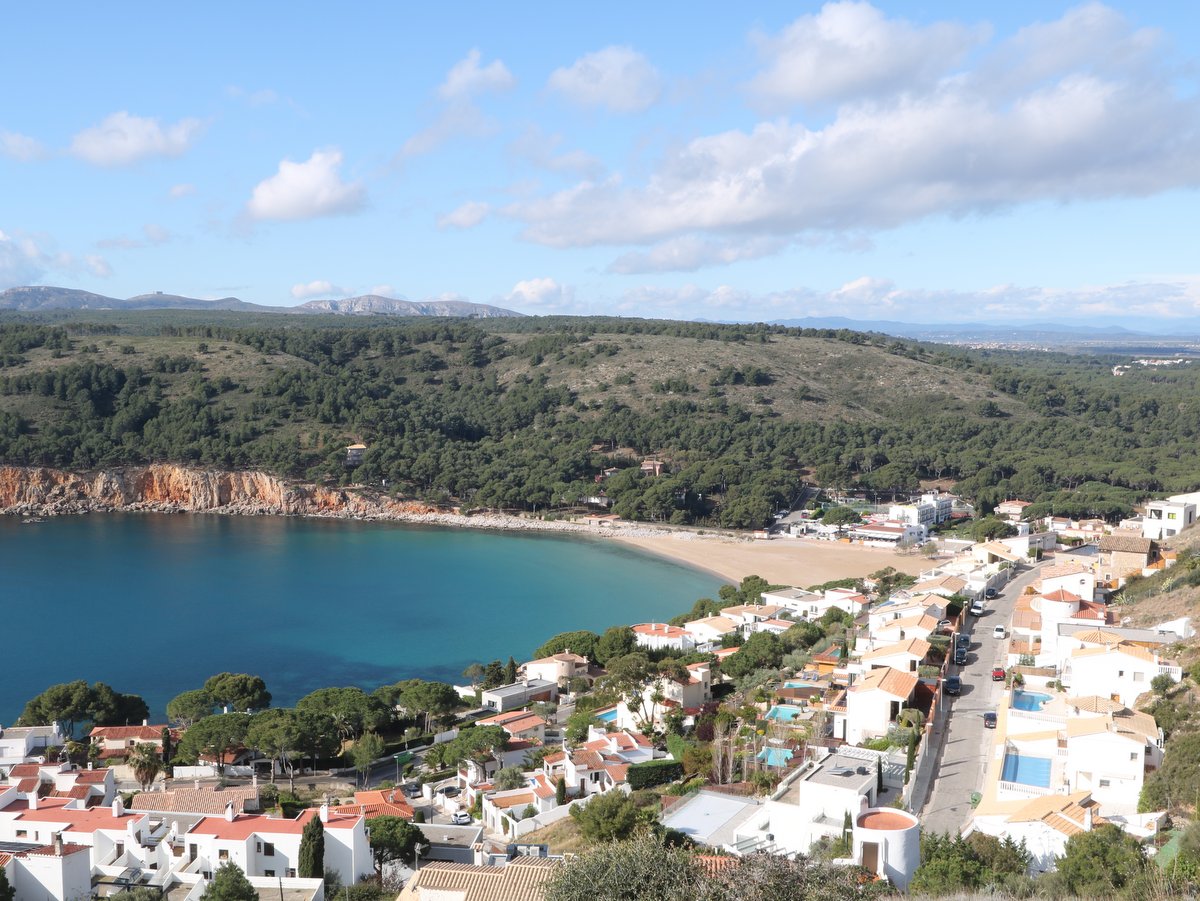 L'Escala. The Montgó Bay