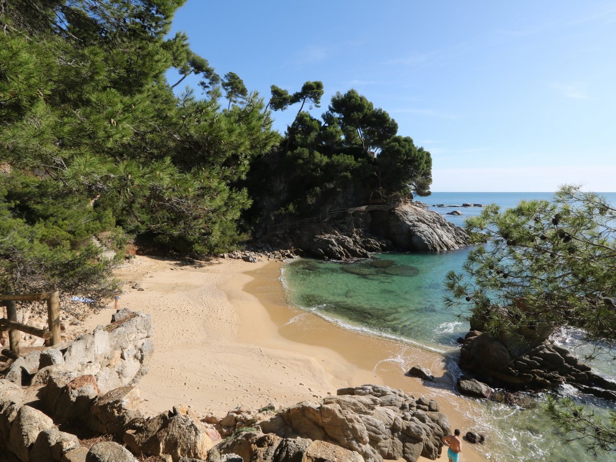 Sant Antoni de Calonge. Roca del Paller Cove