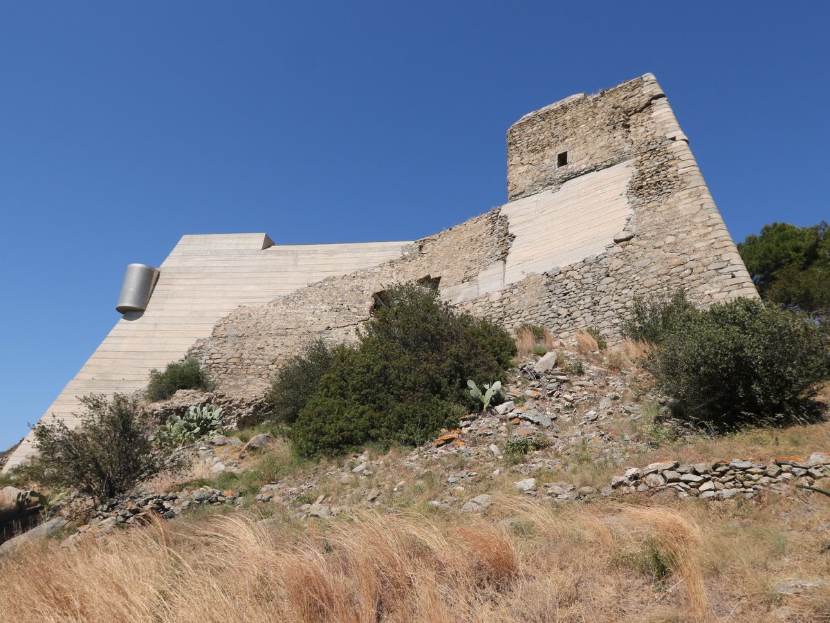 Trinitat Castle