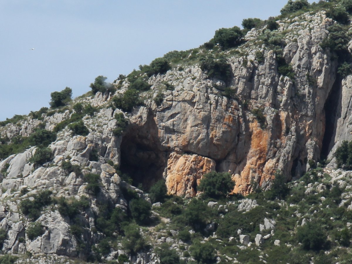 Torroella de Montgrí. Cau del Duc Cave