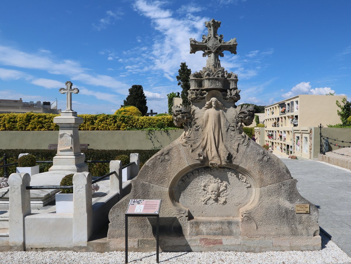 Cementiri modernista (Lloret de Mar)