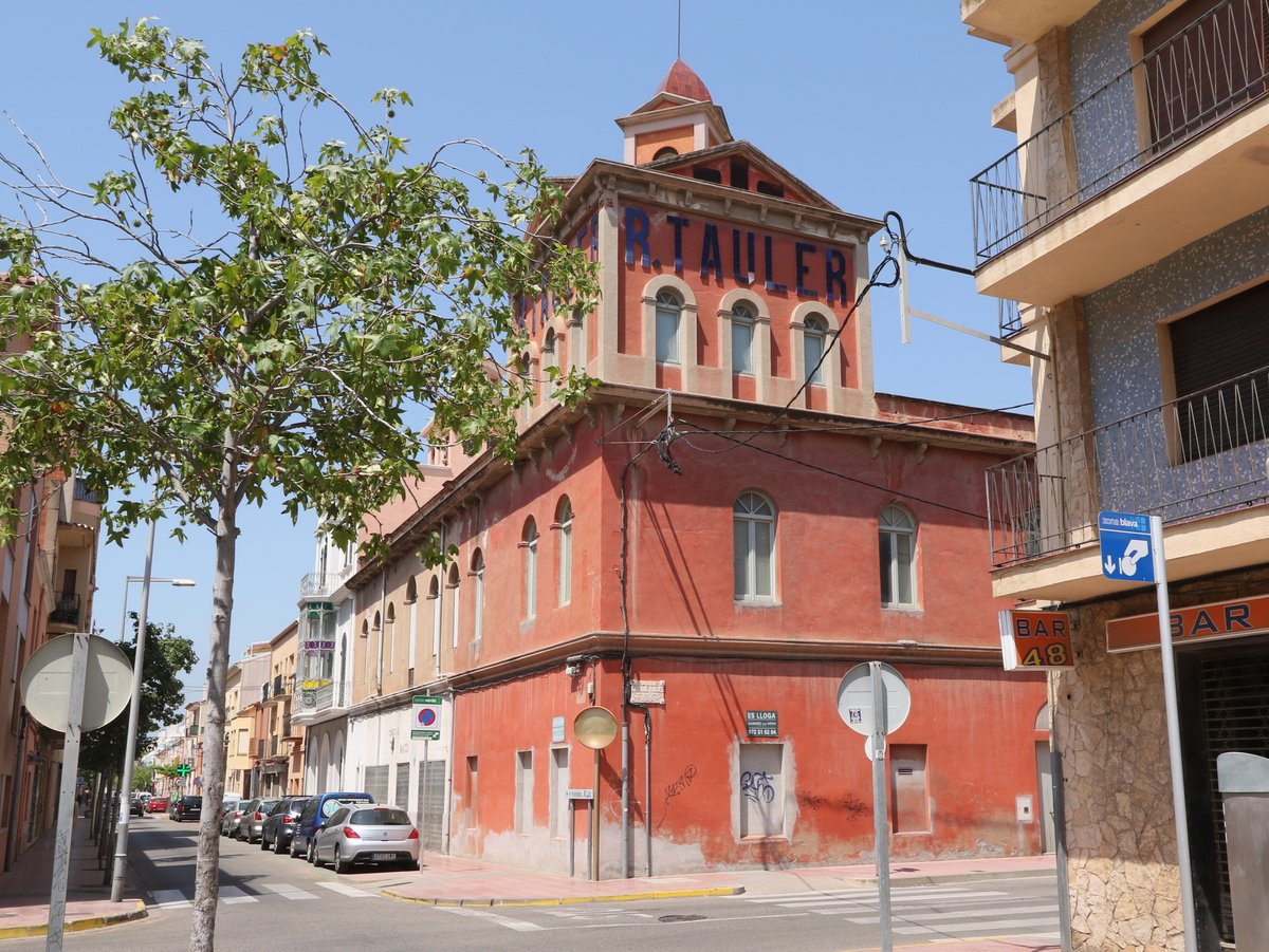 Palamós. Tauler Factory