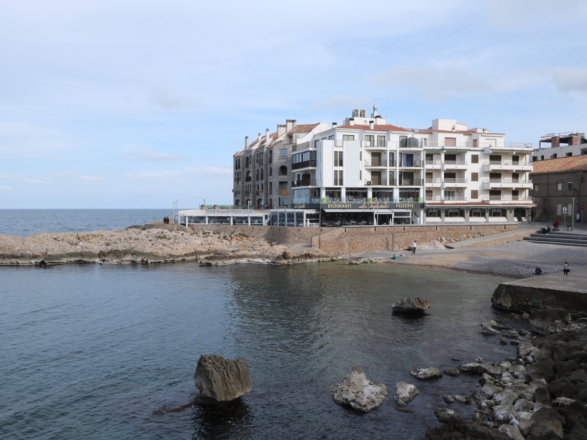 L'Escala. The Port d'en Perris Beach