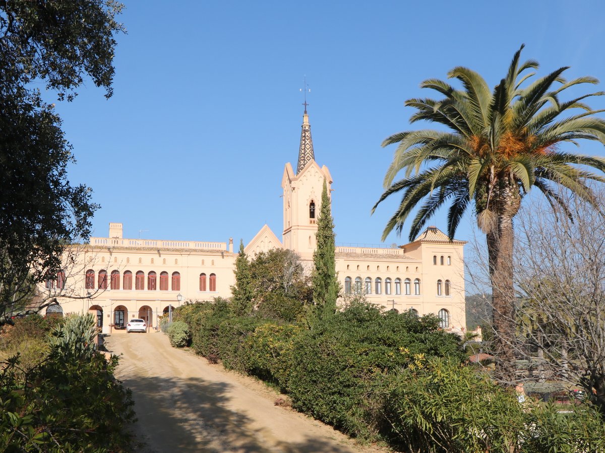 Lloret de Mar. Restaurant Sant Pere del Bosc ☼