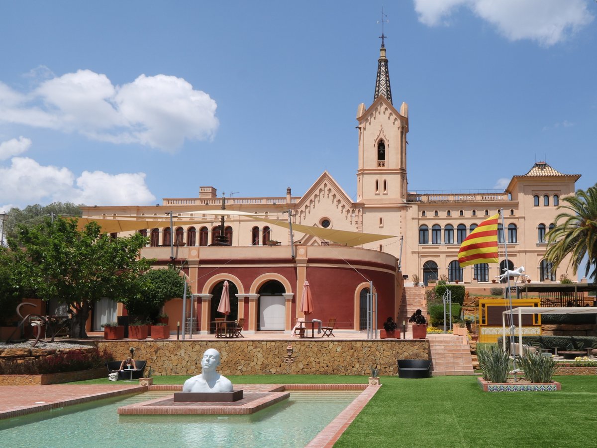 Lloret de Mar. Restaurant Sant Pere del Bosc ☼