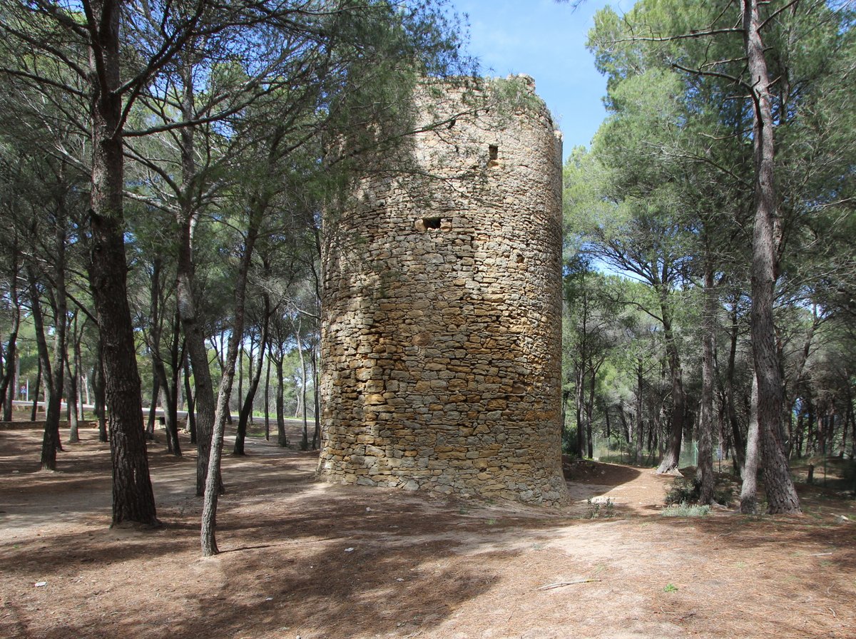 The observation tower Torre Mora