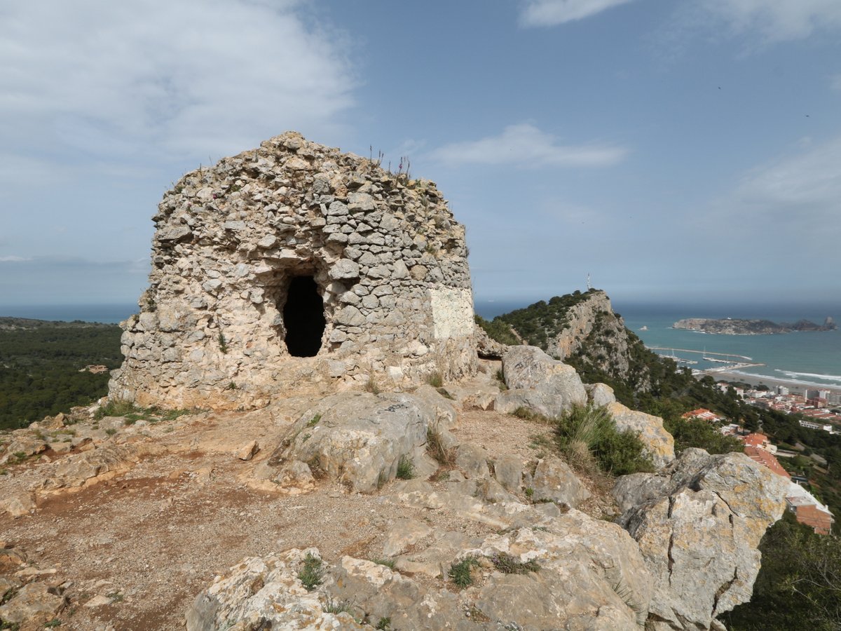 The observation tower Torre Moratxa