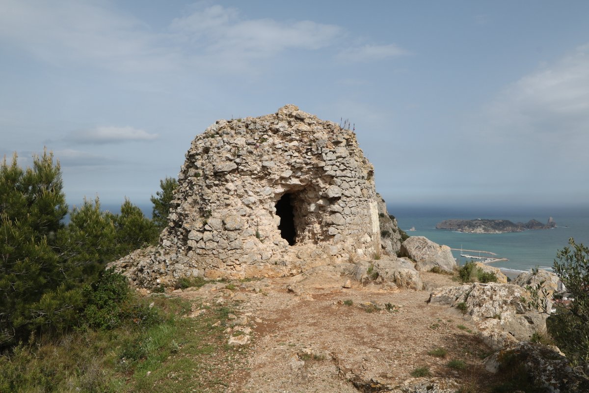 The observation tower Torre Moratxa