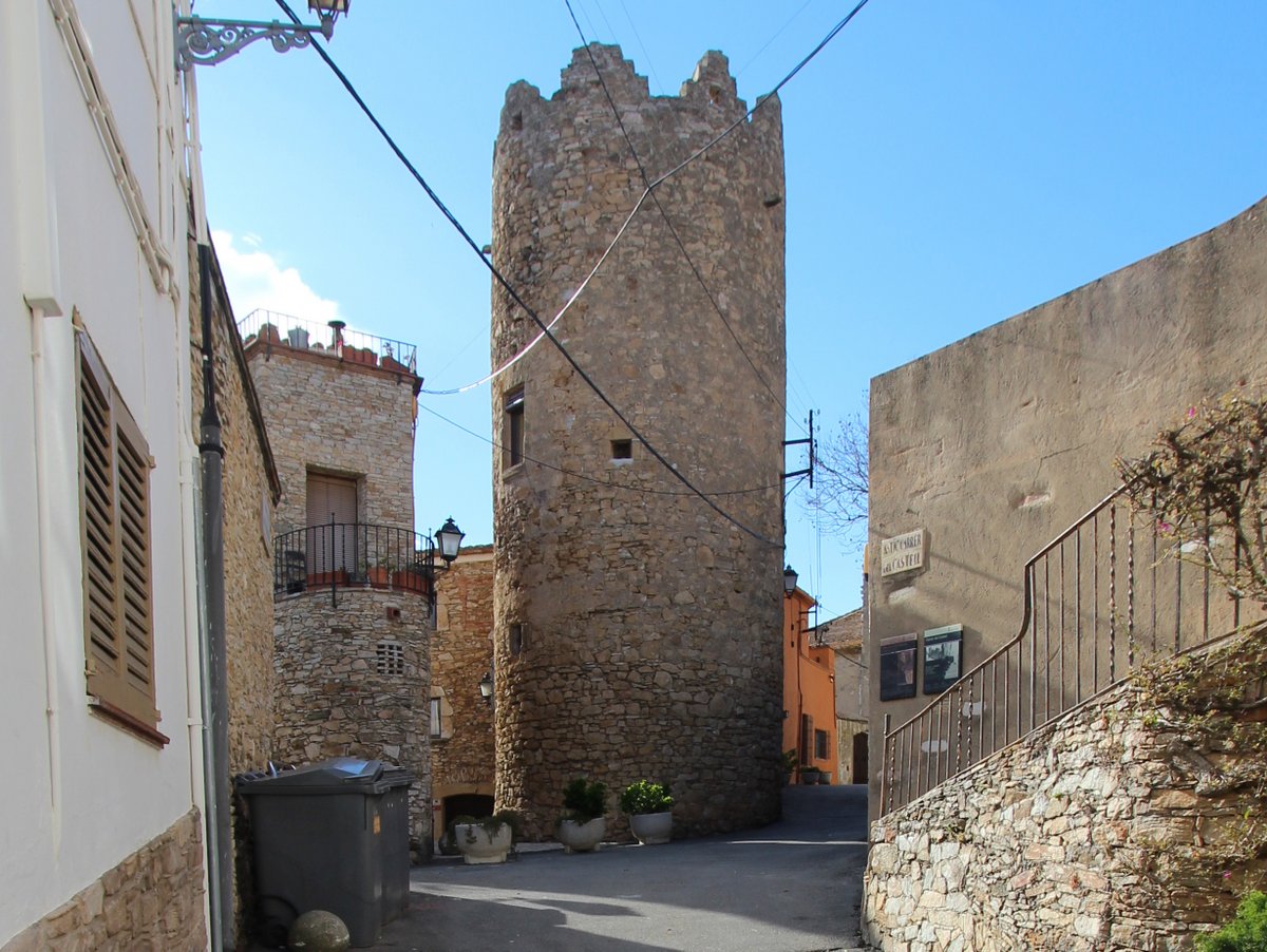 The observation tower Torre del Carrer Sant Ramon